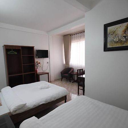 Binh Yen Hotel Da Lat Exterior photo