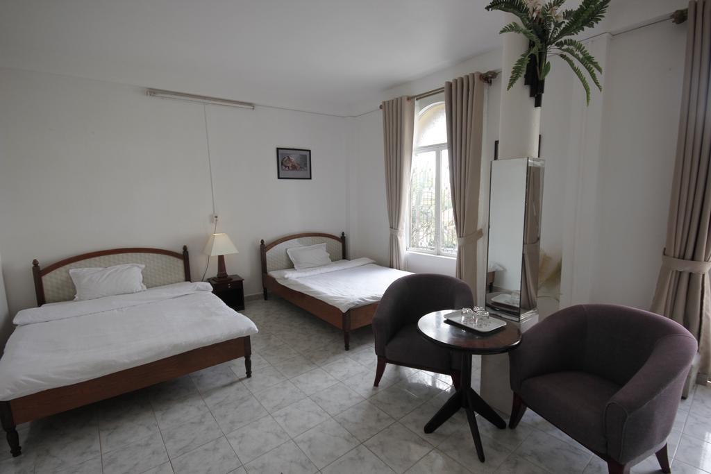Binh Yen Hotel Da Lat Exterior photo