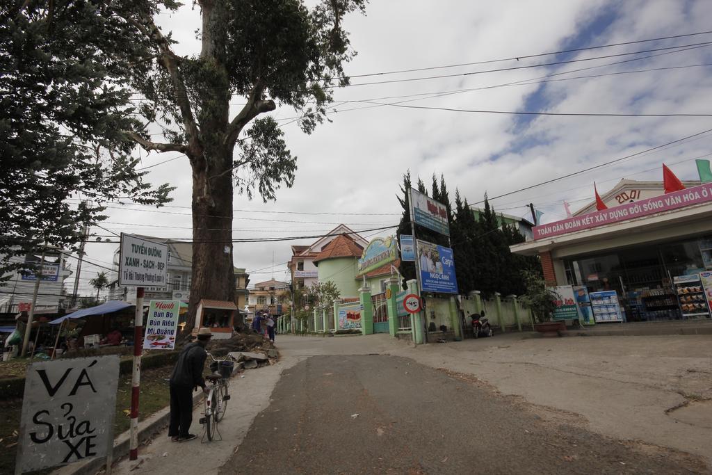 Binh Yen Hotel Da Lat Exterior photo